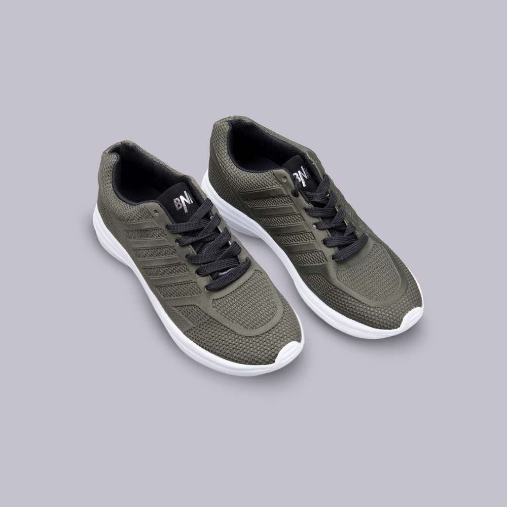 ZAPATO DEPORTIVO CON CORDON VERDE MILITAR