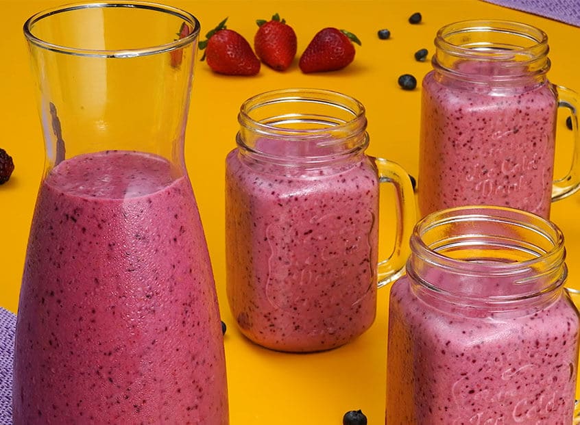 Smoothie de frutos rojos con yogurt